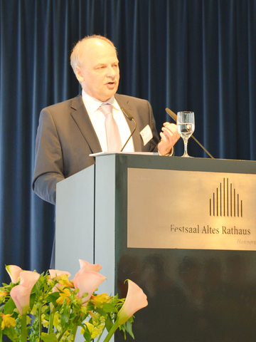Wolfgang Freter (Nds. Verfassungsschutz) beim Symposium "Salafismus & Islamfeindlichkeit" am 29. April 2015