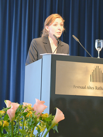 Daniela Schlicht (Nds. Verfassungsschutz) beim Symposium "Salafismus & Islamfeindlichkeit" am 29. April 2015