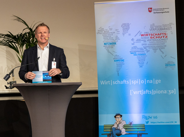Markus Böger,Verfassungsschutz Niedersachsen, moderiert die Veranstaltung