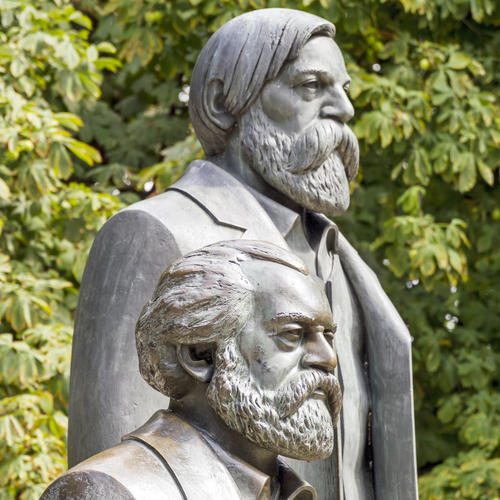 Karl Marx und Friedrich Engels Denkmal in Berlin