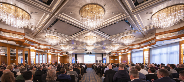 Gefüllter Saal bei der Wirtschaftsschutztagung